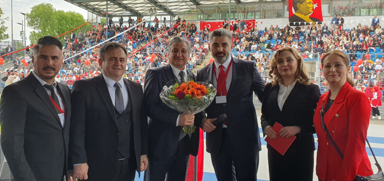 Almanya’nın Heilbronn şehrinde coşkulu 23 Nisan kutlaması